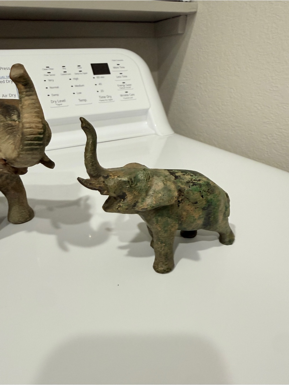 Vintage Heavy Brass Elephant Sculptures made in Japan by Otagiri - Picture 5 of 17